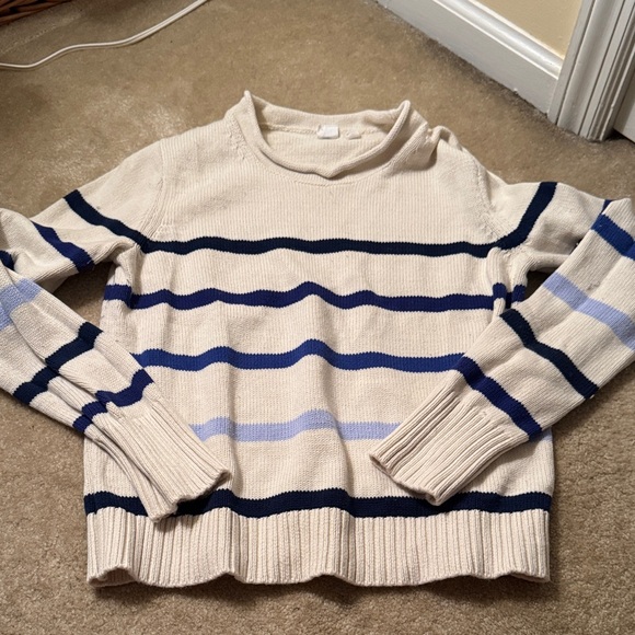 GAP Women's Cream and Blue Striped Sweater - Picture 1 of 3